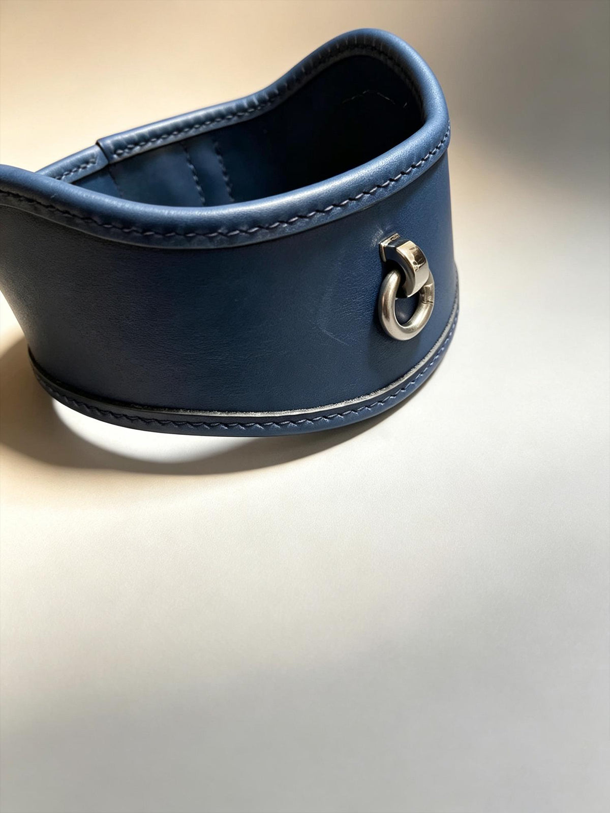 Wide genuine Leather Choker with O-Ring, Handmade Oil-Pull leather Collar, Curved Ergonomic Fit, Unisex Necklace gift for Men Women