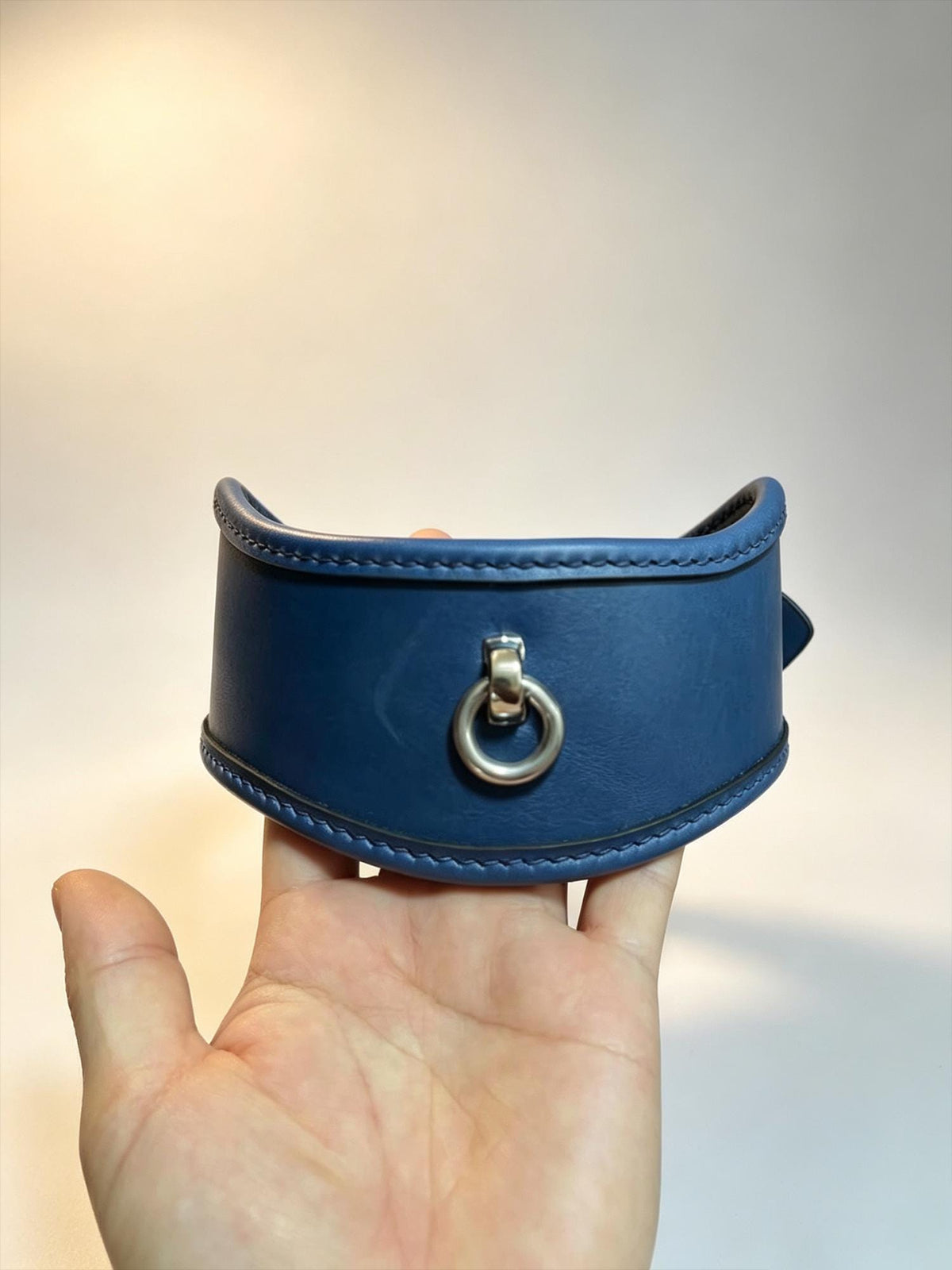 Wide genuine Leather Choker with O-Ring, Handmade Oil-Pull leather Collar, Curved Ergonomic Fit, Unisex Necklace gift for Men Women