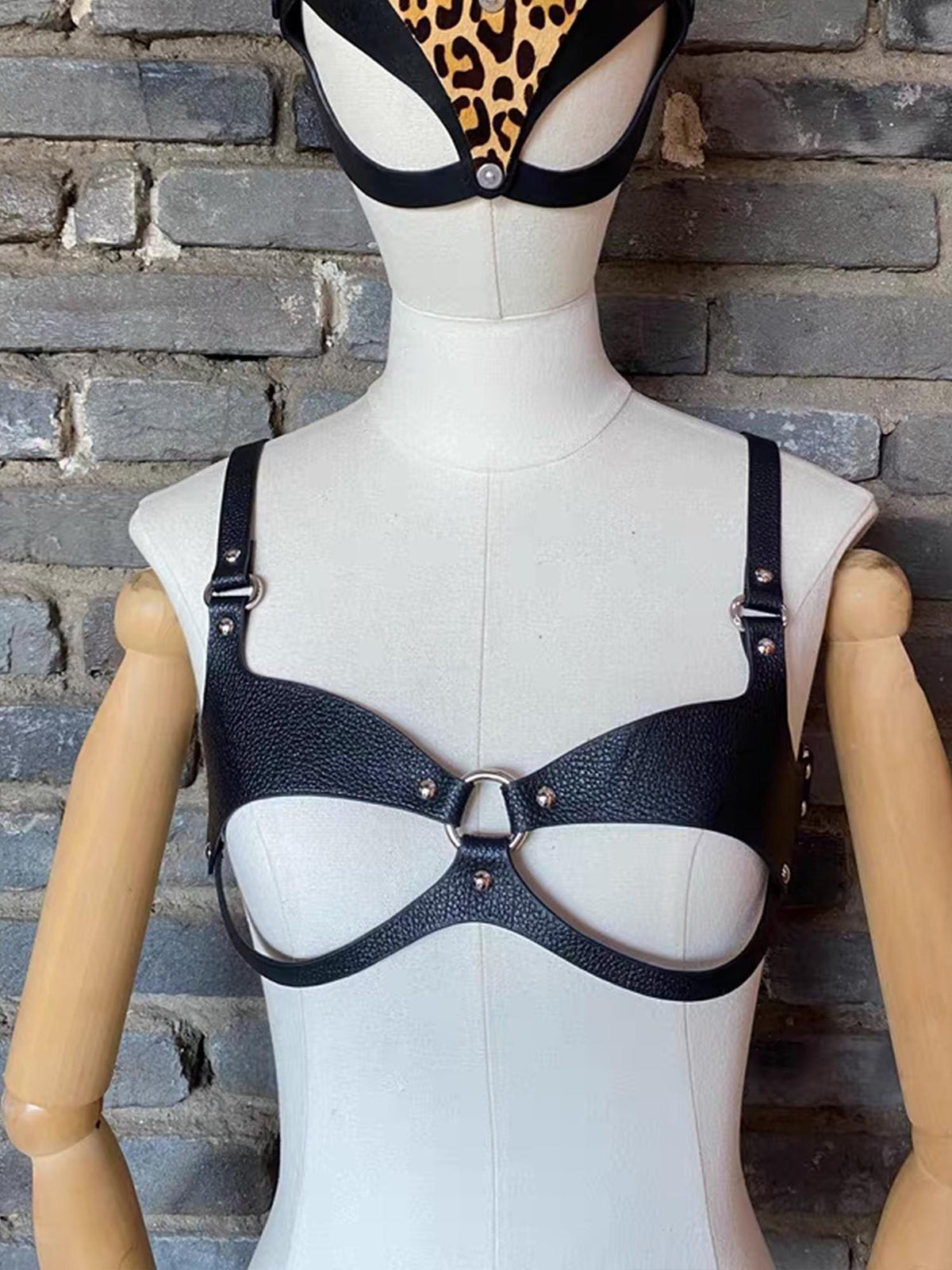 Handmade Personalized Cut-out Leather Bra for women,Genuine Leather Chest Harness,Body Cage,Custom Fetish Wear.High-End Leather Accessory